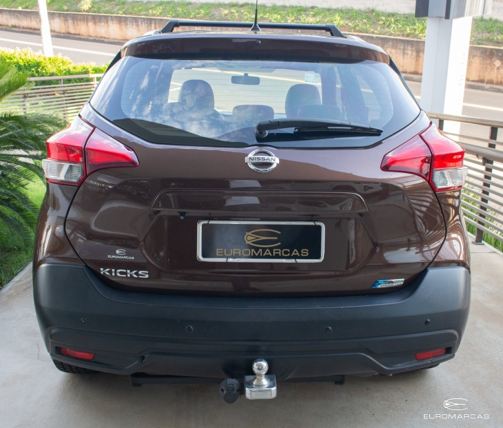 Nissan Kicks S