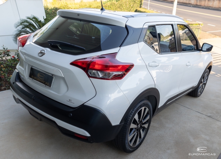 Nissan Kicks SV