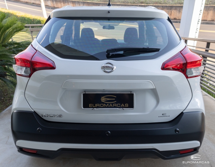 Nissan Kicks SV