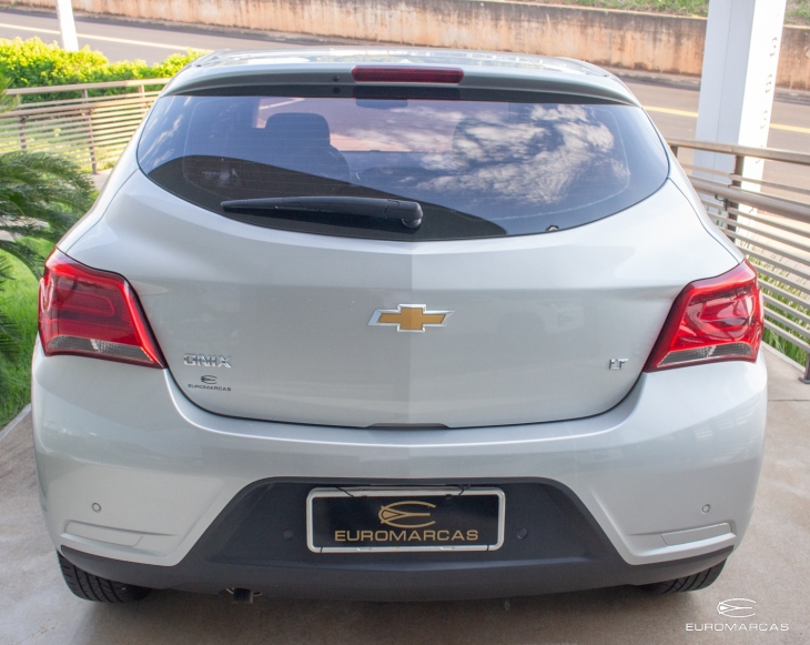 Chevrolet Onix LT